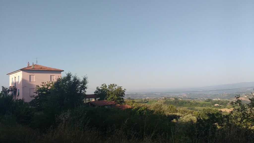 Calvi dellʼ Umbria Tramonti E Valli מראה חיצוני תמונה